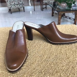 NEW Unisa cowgirl clogs sz 7